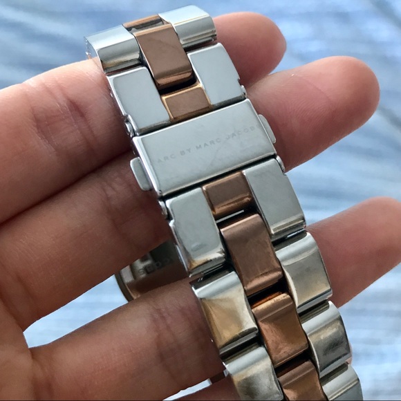 Marc Jacobs Rose Gold + Silver Watch ⌚️ - Picture 4 of 6